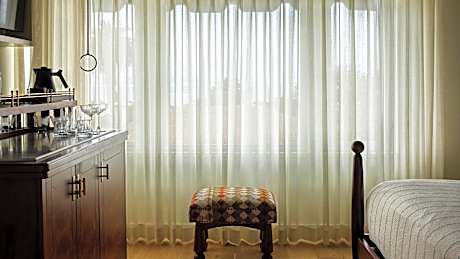 Mobile Accessible King