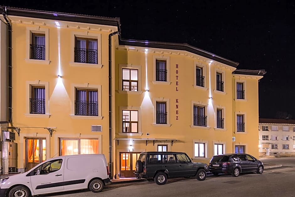 Hotel Knez