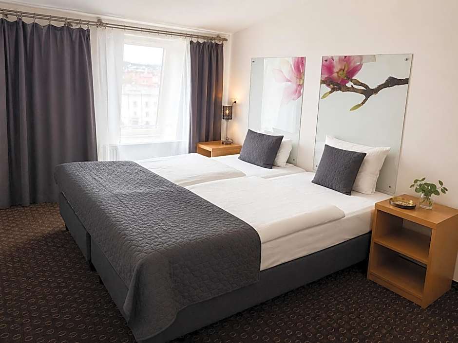 Photo 1 of 11 of Deluxe 2 Bedroom Apartment, Garden View