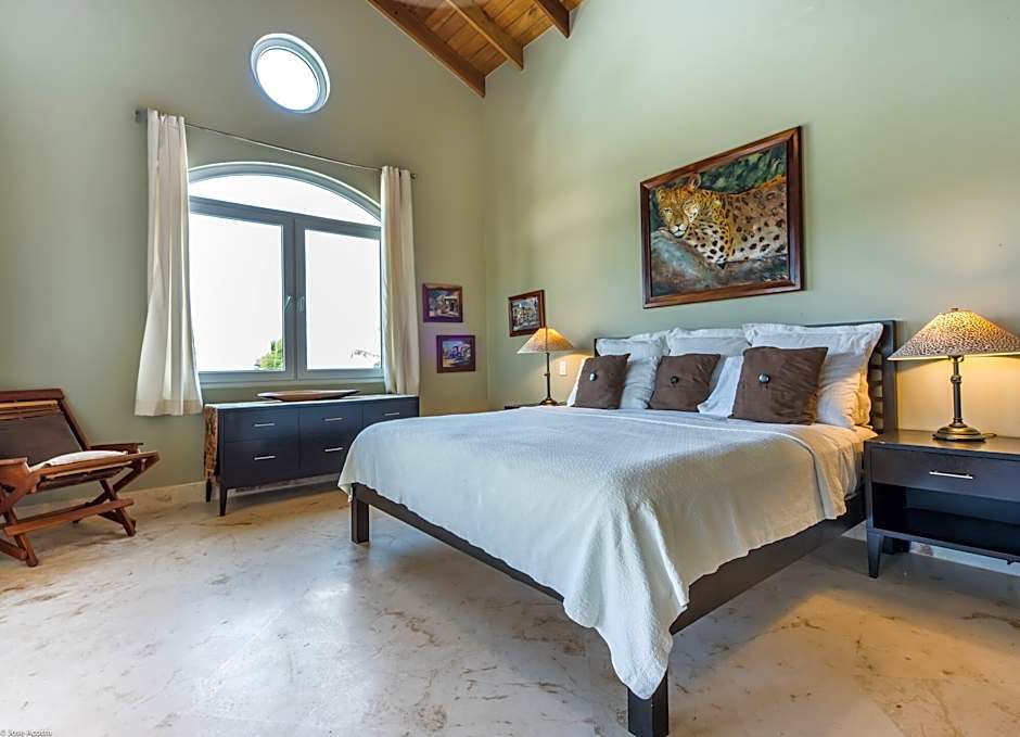 Belizean Cove Estates