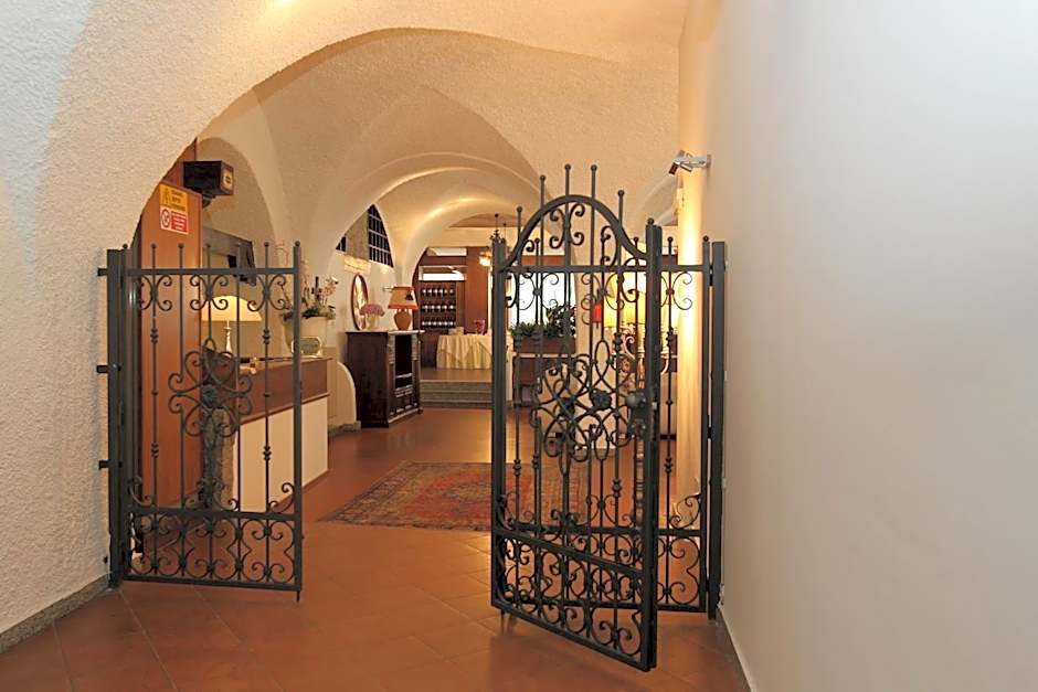 Olympic Turismo Antico Borgo Hotel