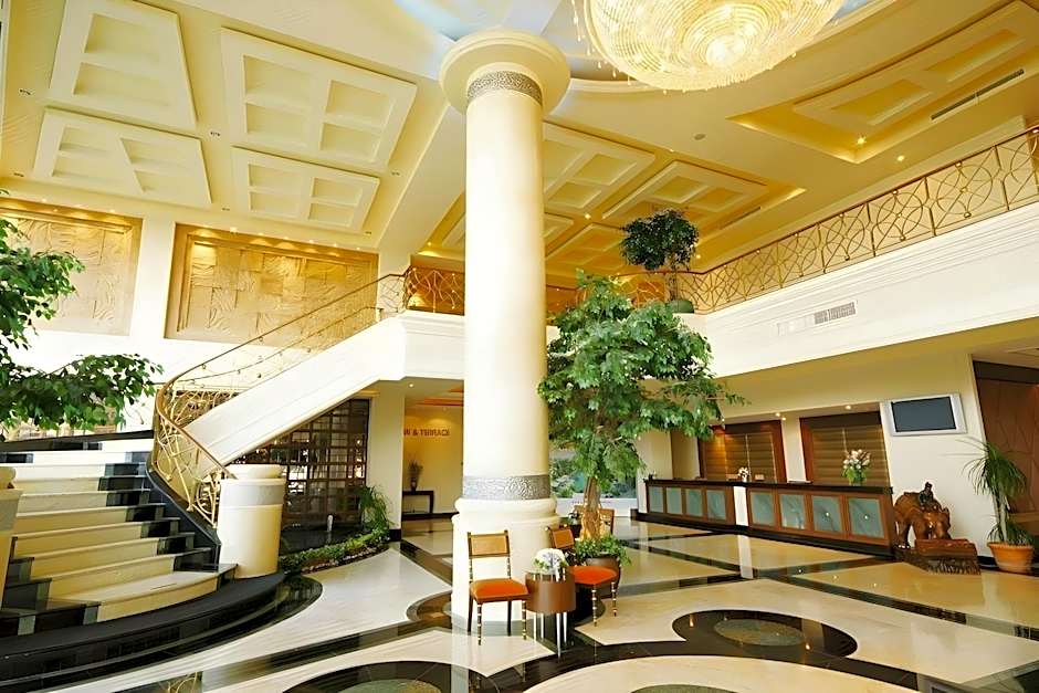 Grand Riverside Hotel