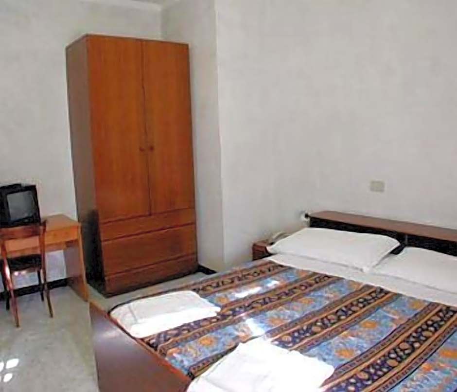 Serafino Liguria Hotel