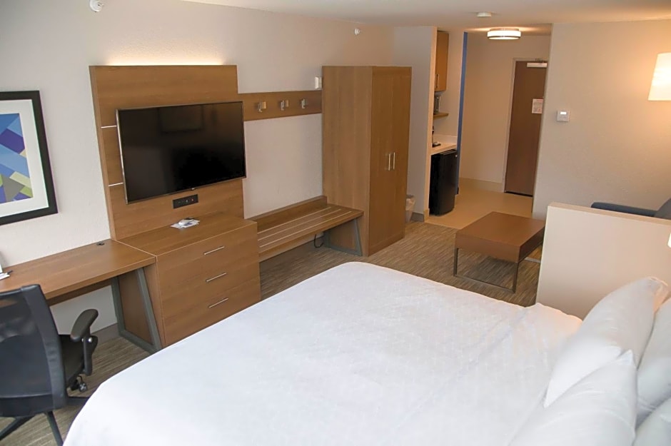Holiday Inn Express & Suites Colorado Springs North, an IHG Hotel