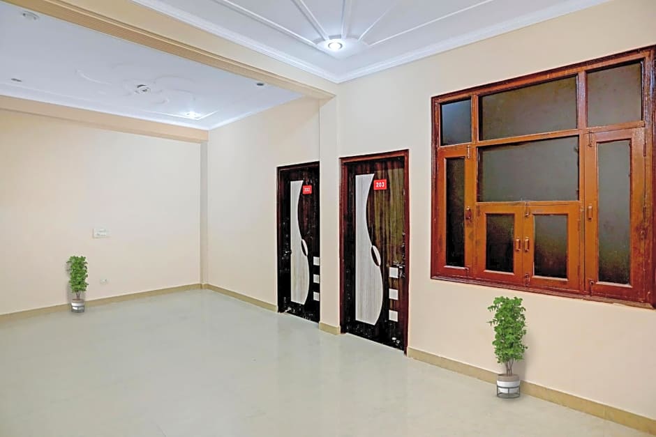 OYO Flagship 808695 Pari Hotel