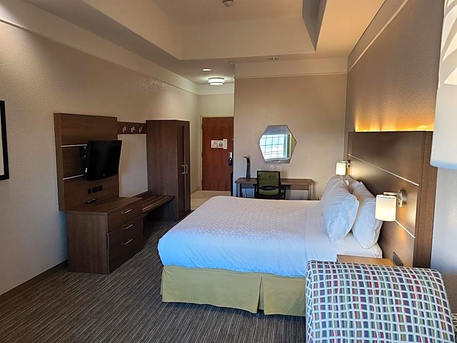 Holiday Inn Express & Suites Galveston West - Seawall