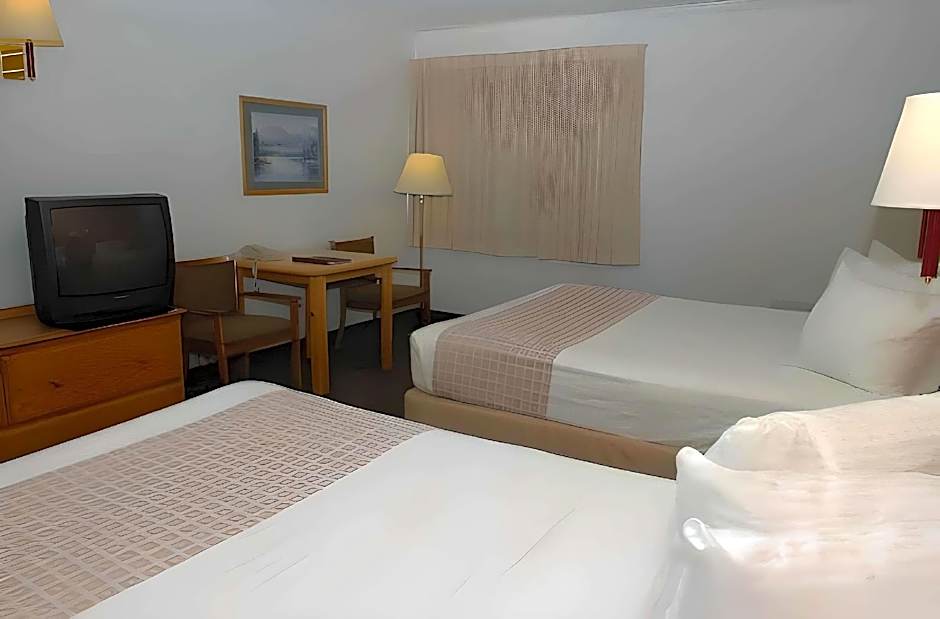 Yellowstone Park Inn and Suites