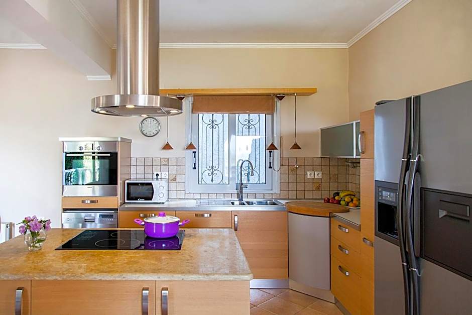 Villa Victoria - 3 Bedroom Villa With a Private Pool