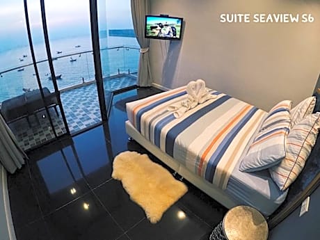 Sea View Suite