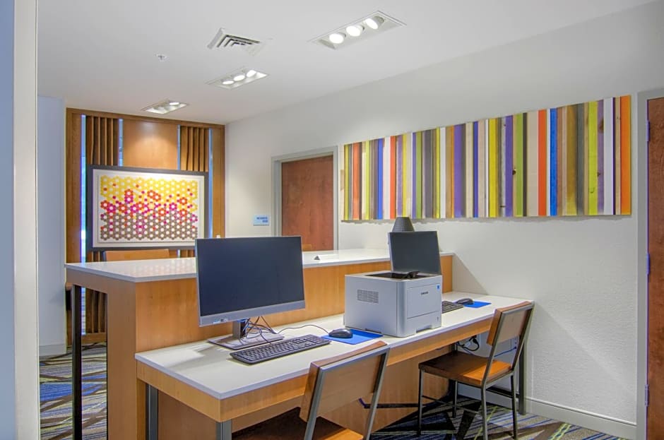 Holiday Inn Express And Suites Mobile - University Area By IHG