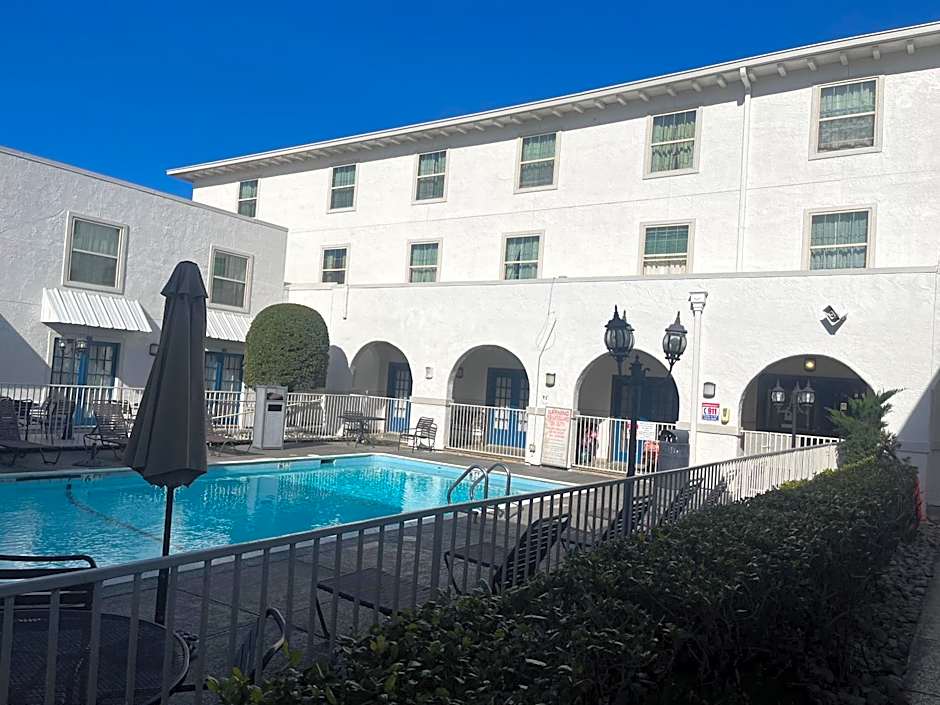 Studio 6 Suites Dallas, TX - Downtown