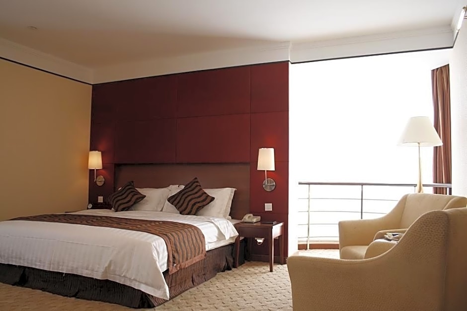 Days Hotel & Suites by Wyndham Jiaozuo