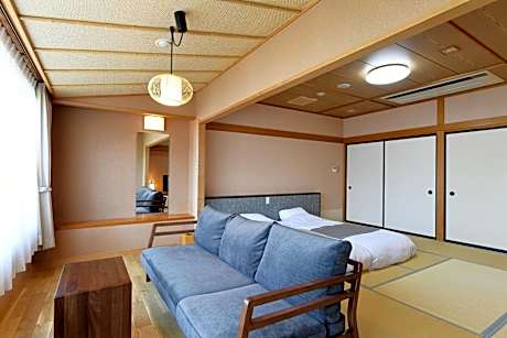 Japanese-Style Quadruple Room