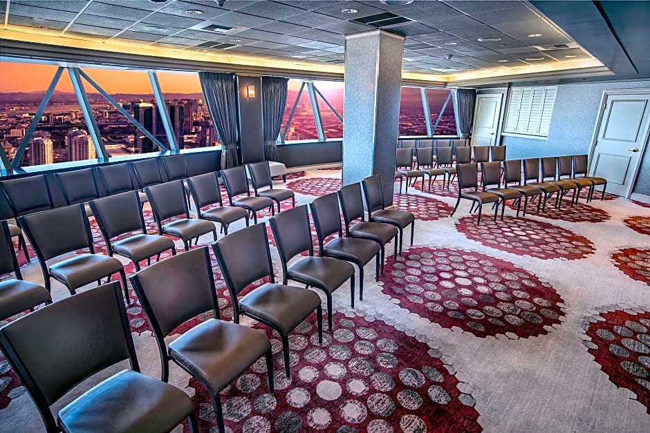 The STRAT Hotel, Casino & Tower