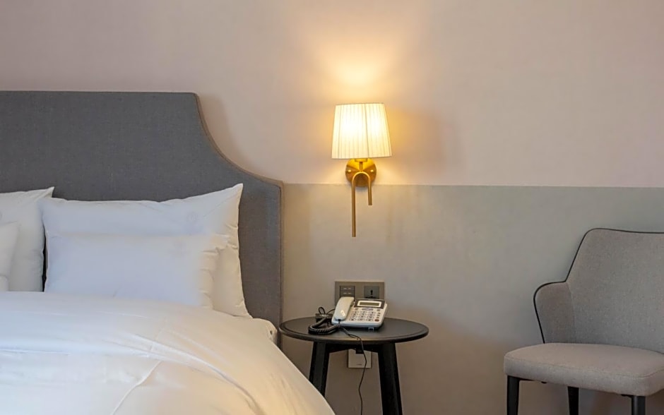 Tongyeong Hangnam Brown Dot