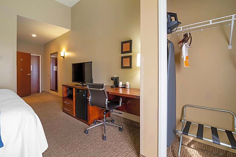 Comfort Inn & Suites