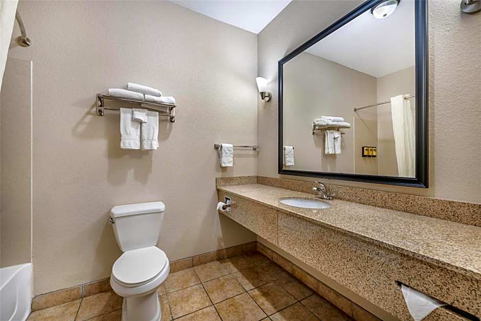 Best Western Plus Eastgate Inn & Suites