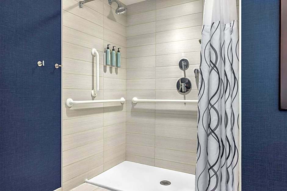 Residence Inn by Marriott New York The Bronx at Metro Center Atrium