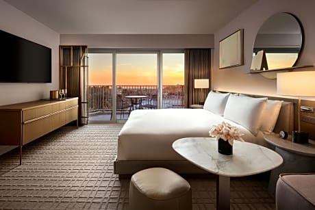 Deluxe King Room with Balcony and Sunset View