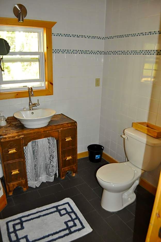 The Sleeping Moose Cottage