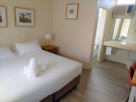 Large Double or Twin Room