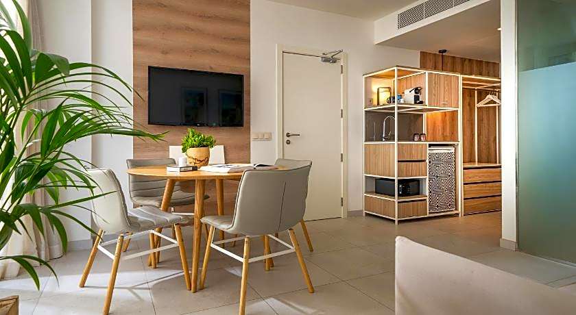 Innside Calvià Beach