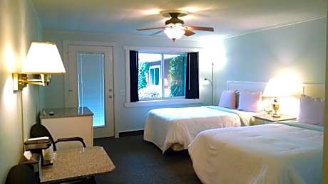 Double Room with Two Double Beds - Non-Smoking