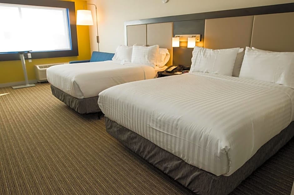 Holiday Inn Express & Suites Marietta By IHG
