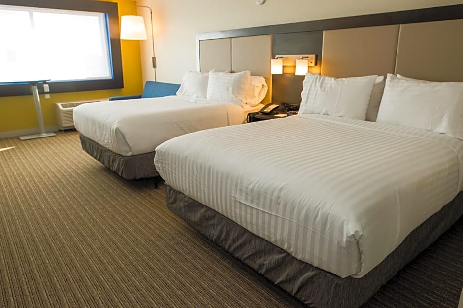 Holiday Inn Express & Suites MARIETTA