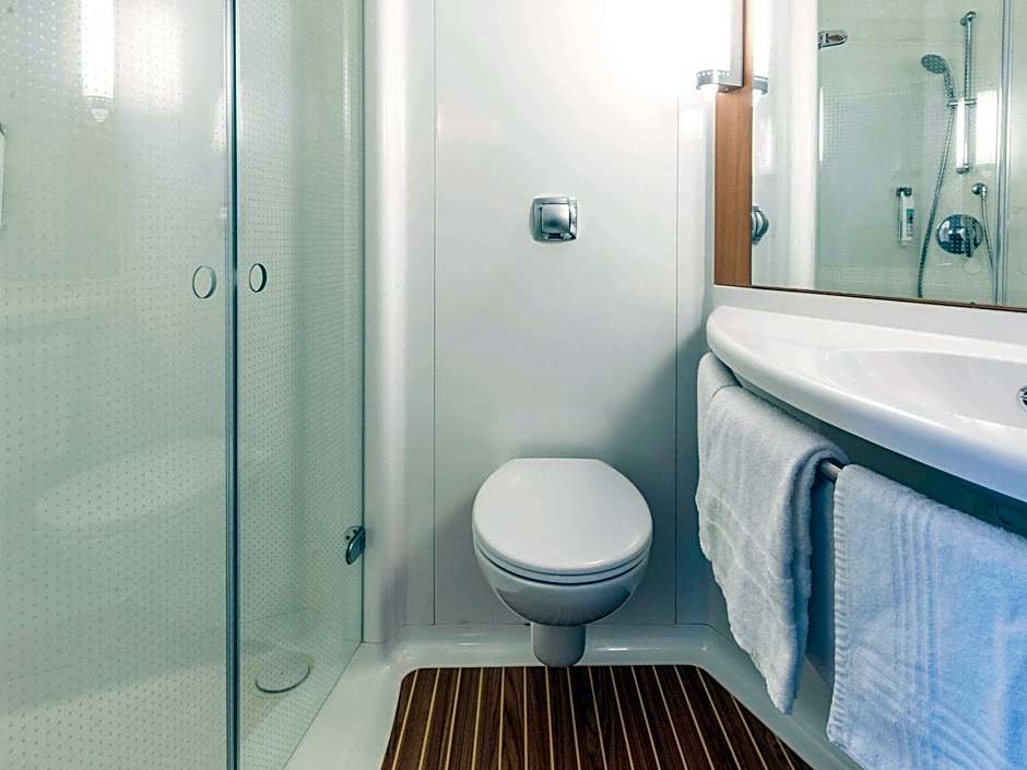 ibis Issoire