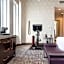 H Hotel Los Angeles, Curio Collection by Hilton