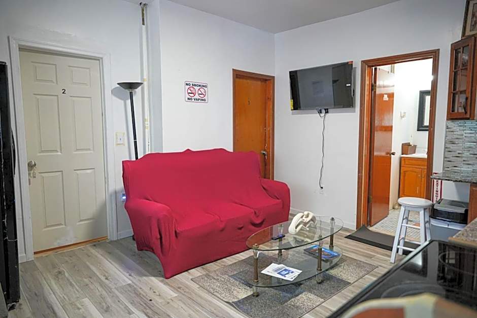 Divine Villa Guest House Harper Ave EWR AIRPORT PENN STATION NY NJ