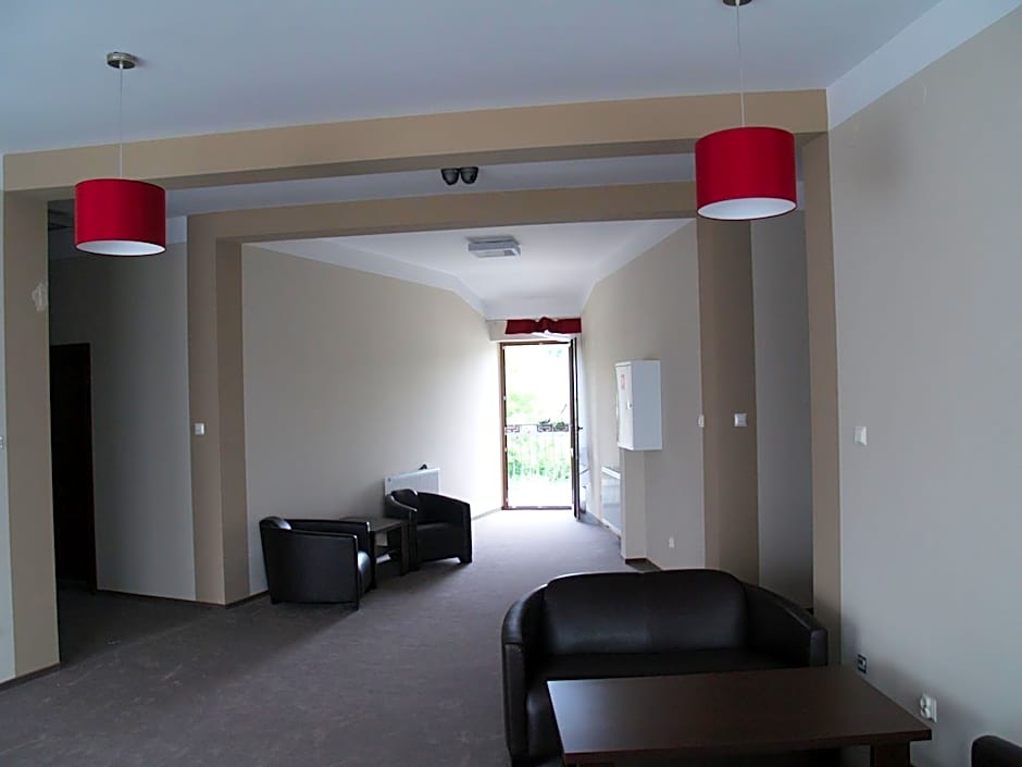 Dom Wycieczkowy PTTK "TURYSTA"