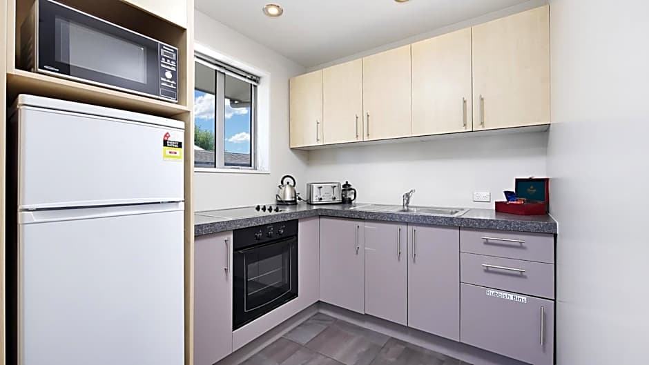 Arthur's Court Motor Lodge