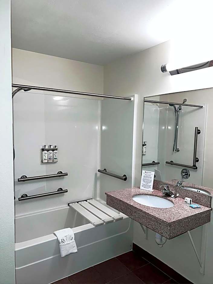 Candlewood Suites Olathe By IHG