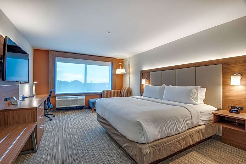 Holiday Inn Express & Suites Dallas North - Addison By IHG