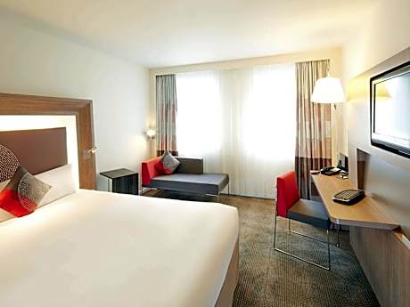 Executive Room with a Queen Bed