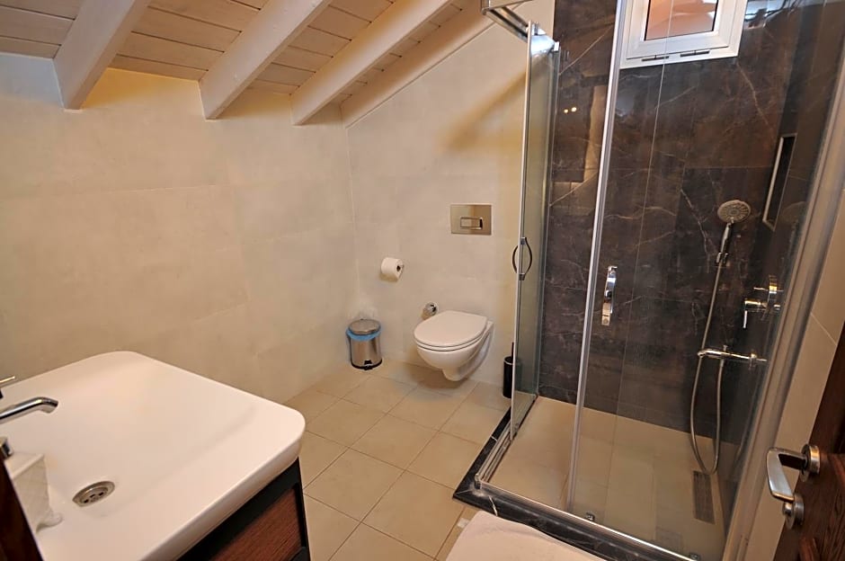 Brothers Çeşme Boutique Hotel