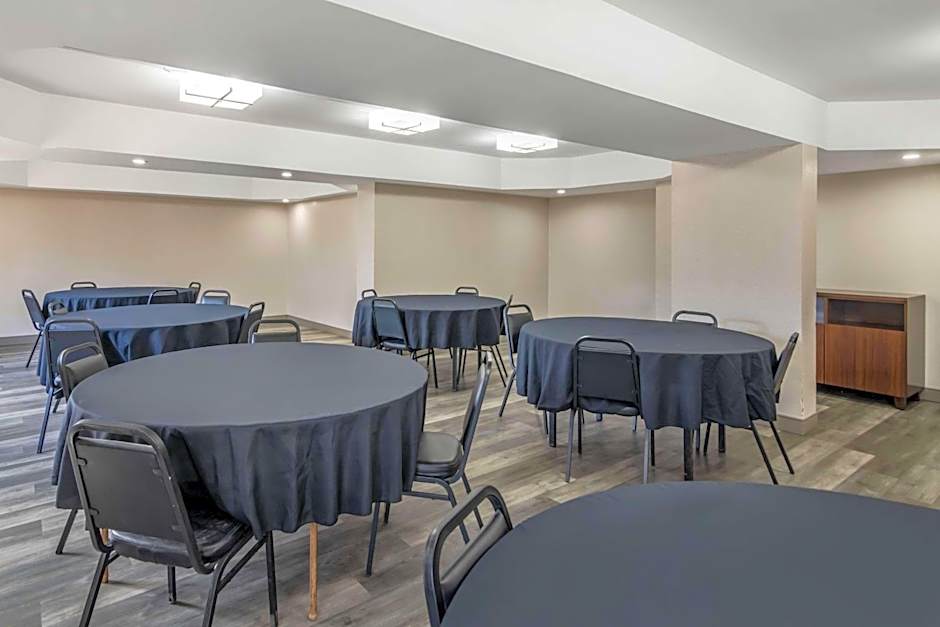 Country Inn & Suites by Radisson, Atlanta Airport South, GA