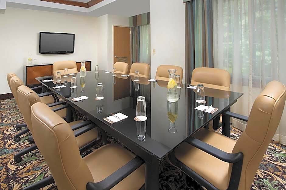 Staybridge Suites North Brunswick By IHG