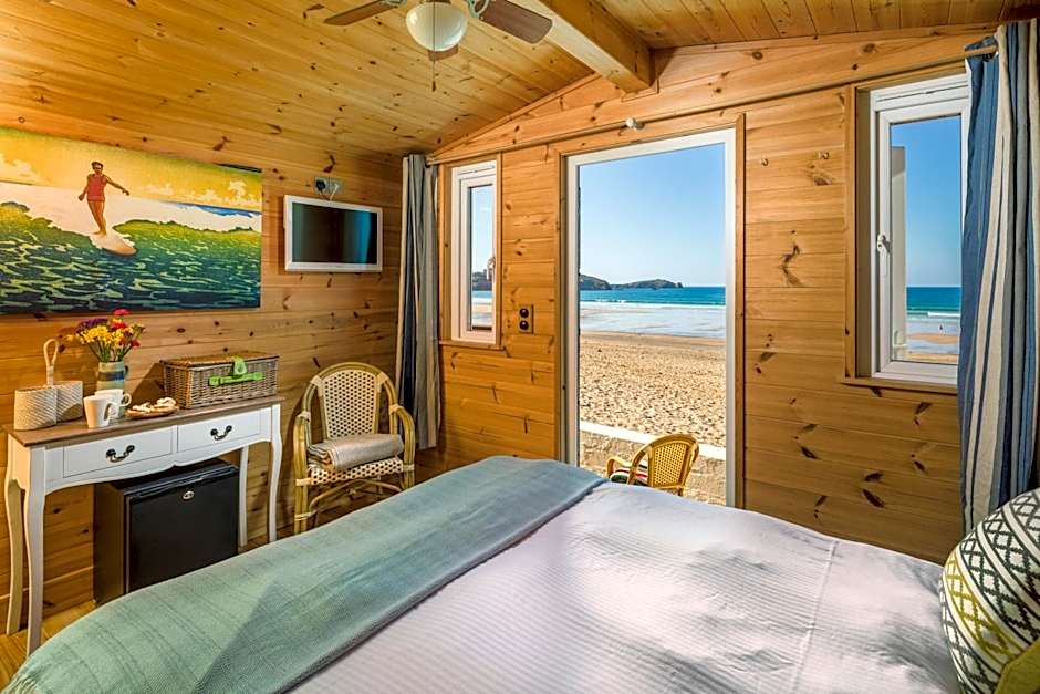 Tolcarne Beach Colonial Restaurant and Rooms