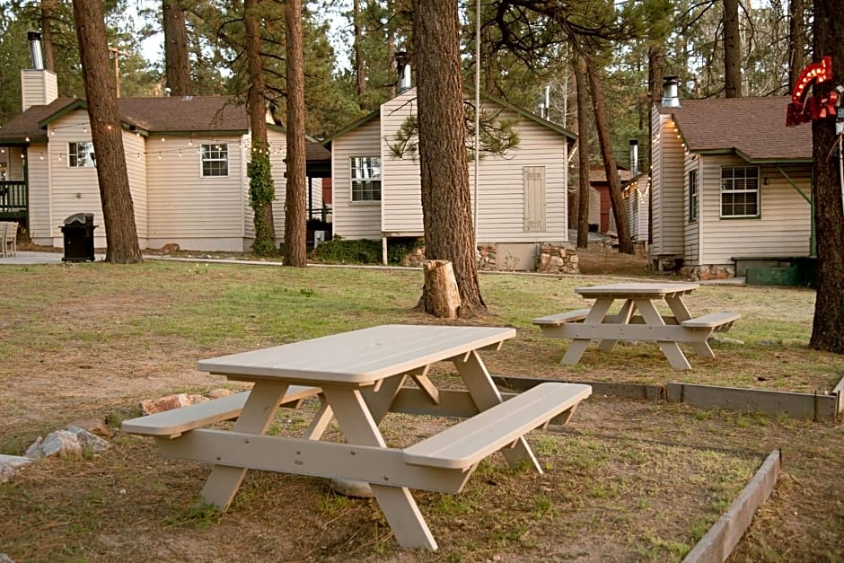 Lakewood Cabins