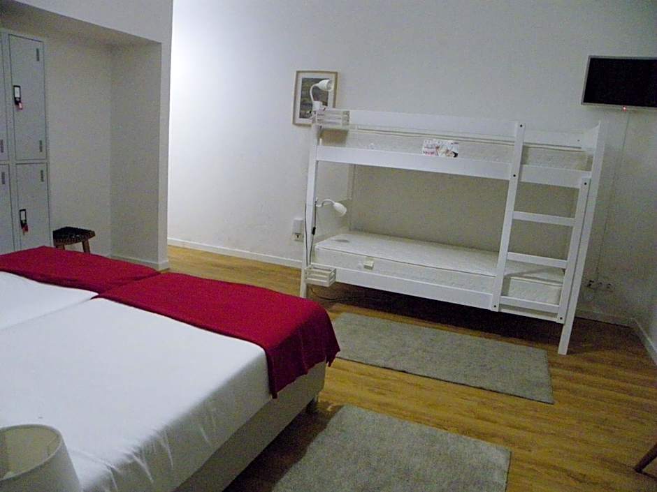 Lagoa Hostel & Suites
