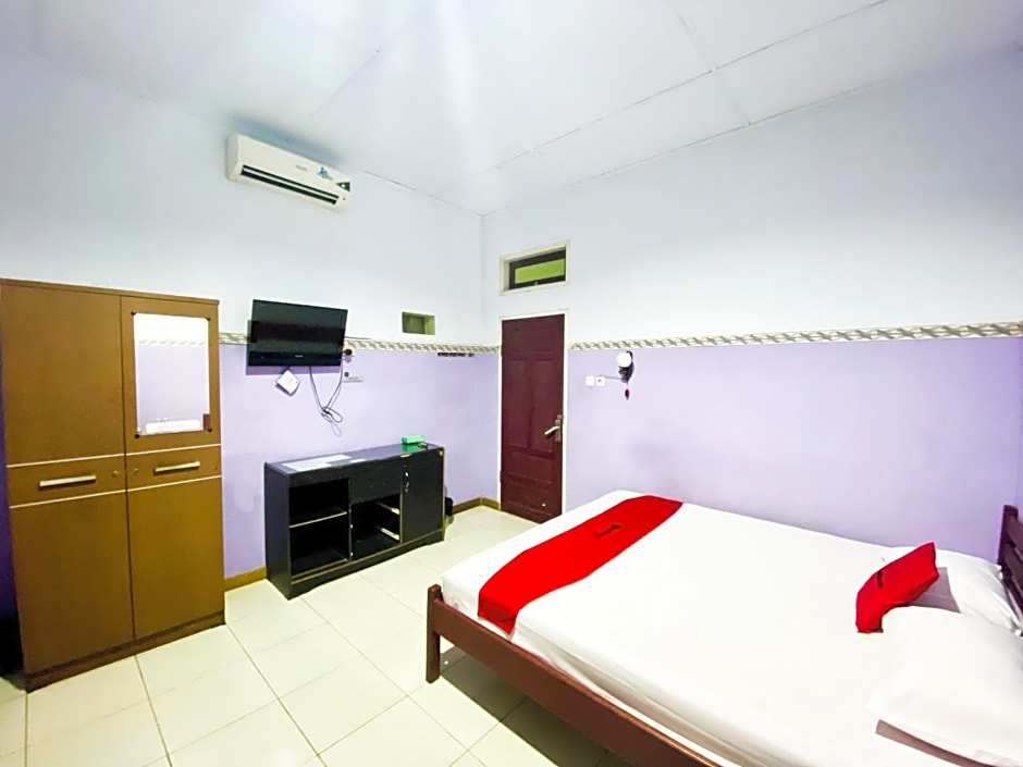 RedDoorz near Terminal Dangerakko Palopo