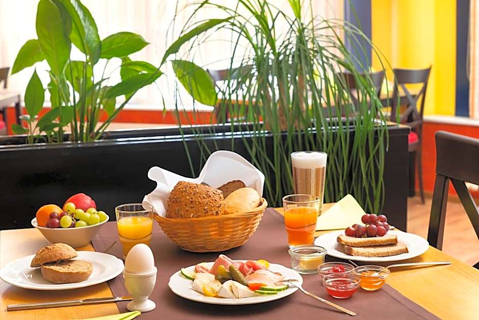 ates Hotel Lampertheim by AURUM