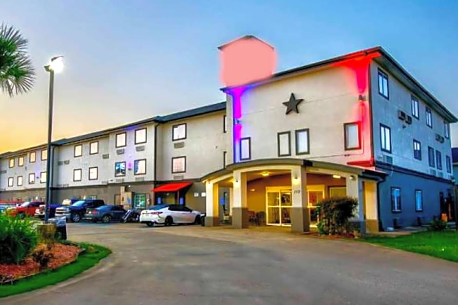 Oyo Townhouse Sulphur,LA Extended Stay I-10