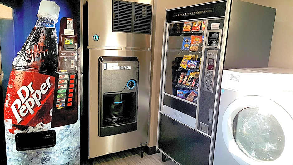 Baymont by Wyndham Clarksville