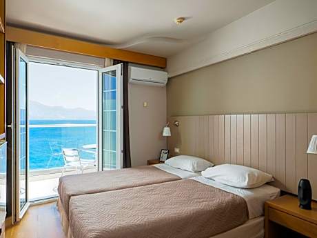 Superior Triple Room with Sea View