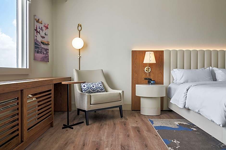 Photo 1 of 2 of 1 King Bed, Mobility Accessible, Roll in Shower