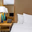 La Quinta Inn & Suites by Wyndham West Palm Beach Airport